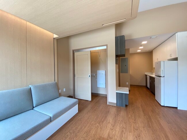 Building Photo - 83 Hanover St