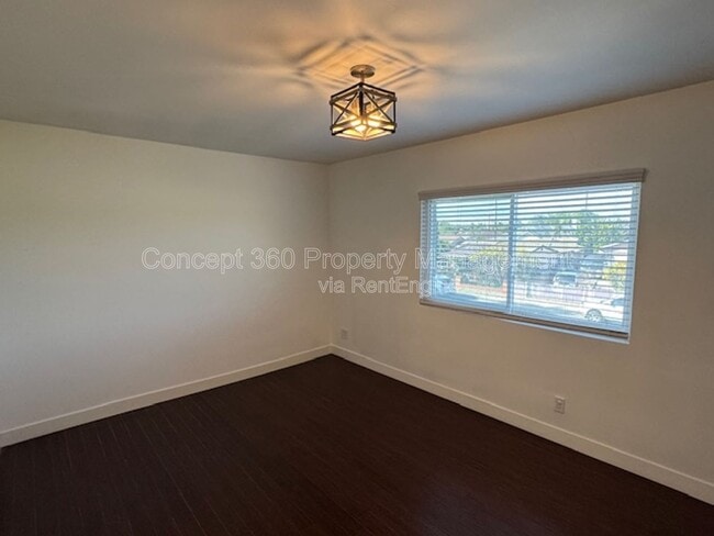 Building Photo - 13646 Verdura Ave