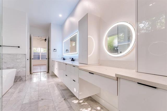 Building Photo - 4707 Cowan Ave