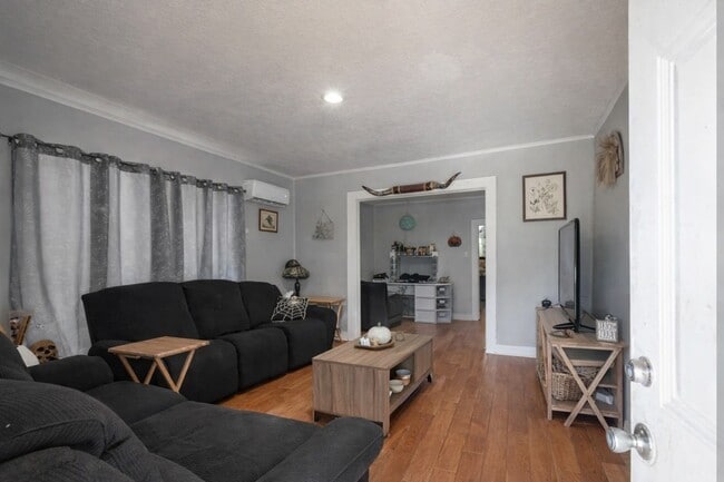 Building Photo - 201 S Cleveland St