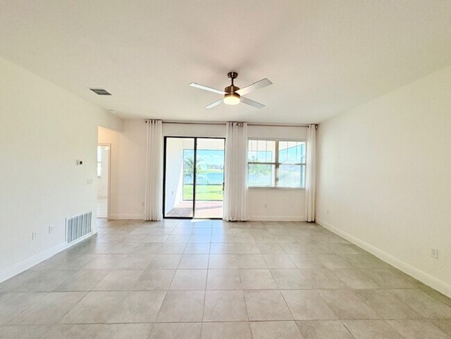 Building Photo - Lovely 4/2 at Harmony Enclave a Golf Course Community