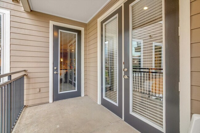 Building Photo - 7224 Staffordshire Blvd