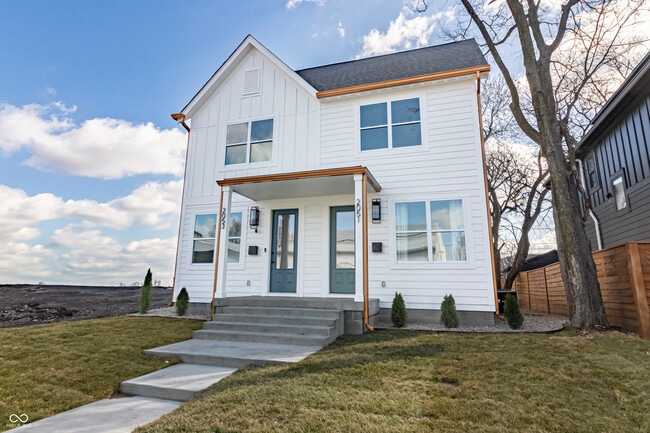 Building Photo - 2053 Columbia Ave