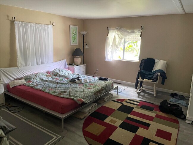 Building Photo - 5724 Lagoon Dr