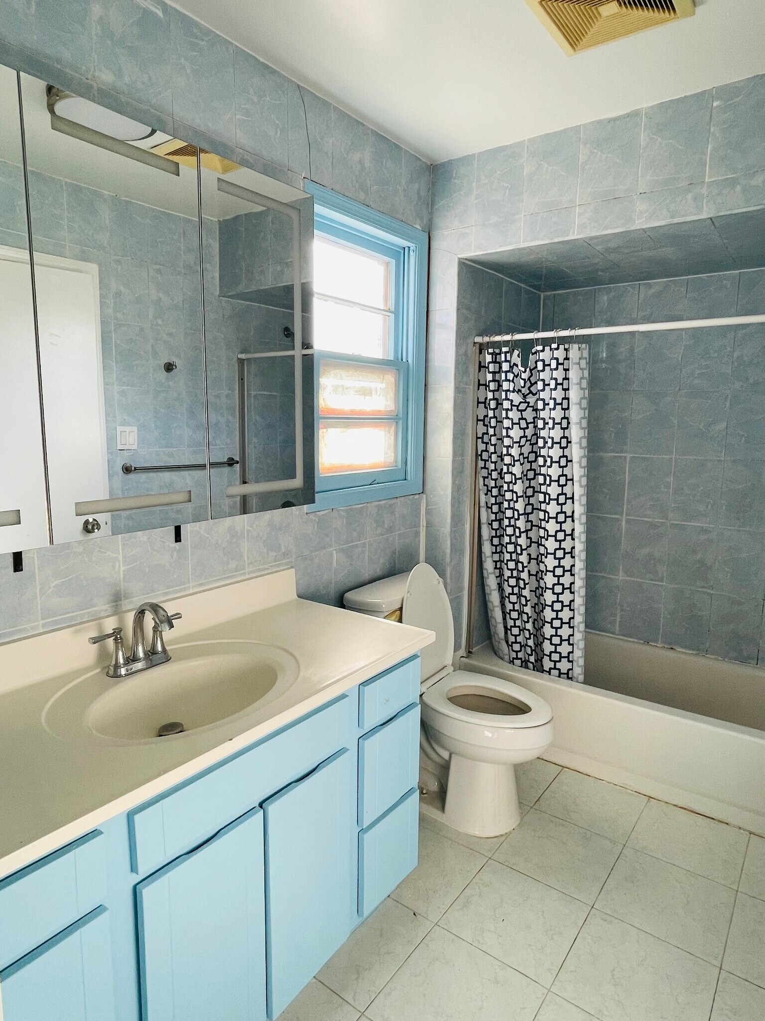 Master Bathroom - 50 Monsey Pl