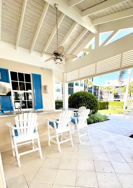 Building Photo - 341 Bay Colony Dr N