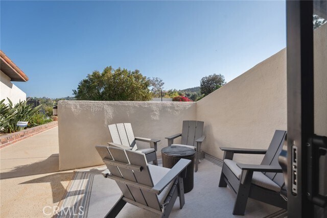 Building Photo - 4372 Park Vicente
