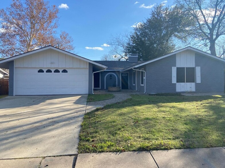 Building Photo - 2006 W Northgate Dr