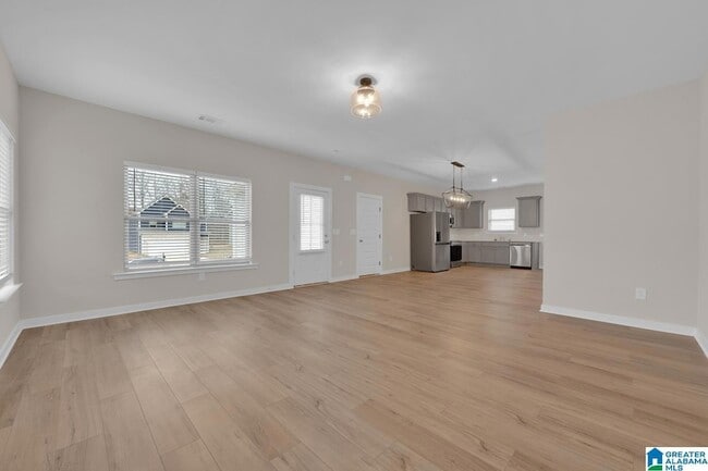 Building Photo - 615 Troubadour Ln