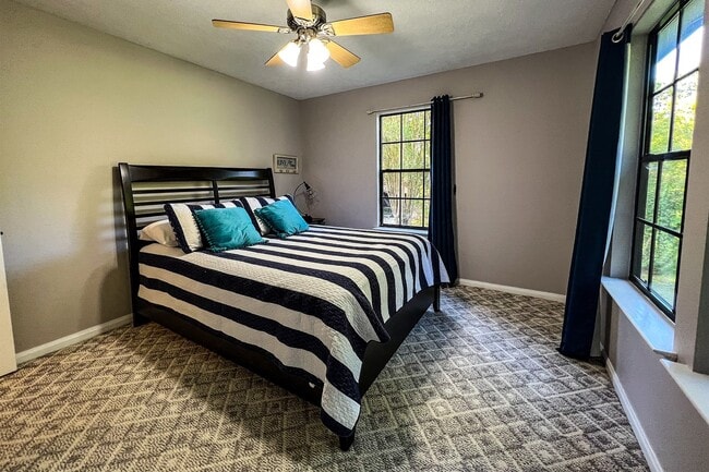 Building Photo - 191 Deerwood Trl