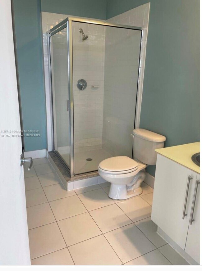 Building Photo - 1791 NE Miami Gardens Dr