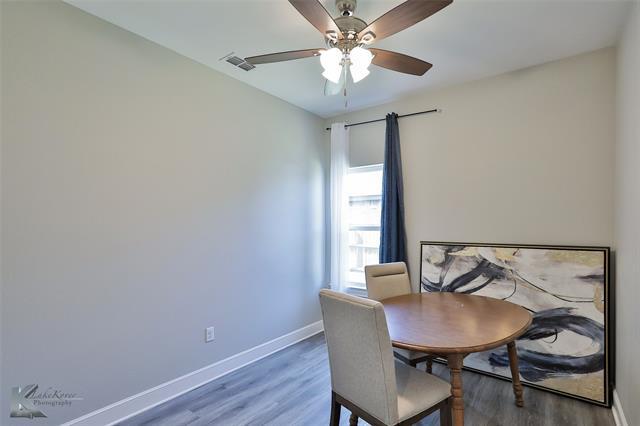 Building Photo - 5433 Fallbrook Dr