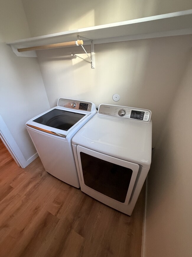 Building Photo - 4280 NE Alexander Way