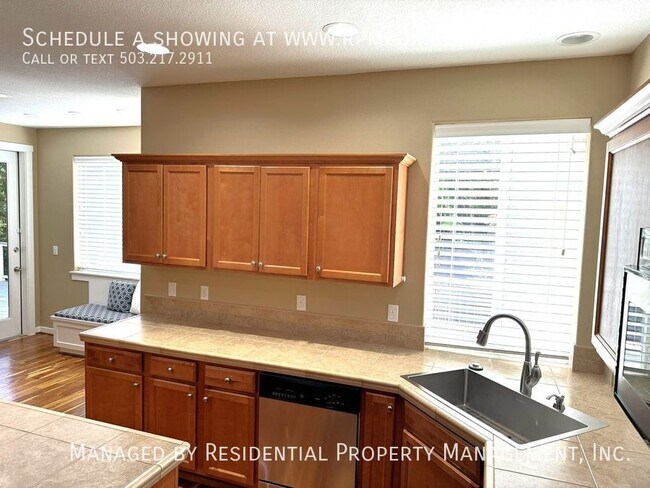 Building Photo - 12490 SW Winterview Dr