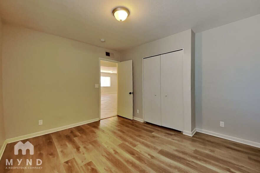 Building Photo - 4561 W Boca Raton Rd