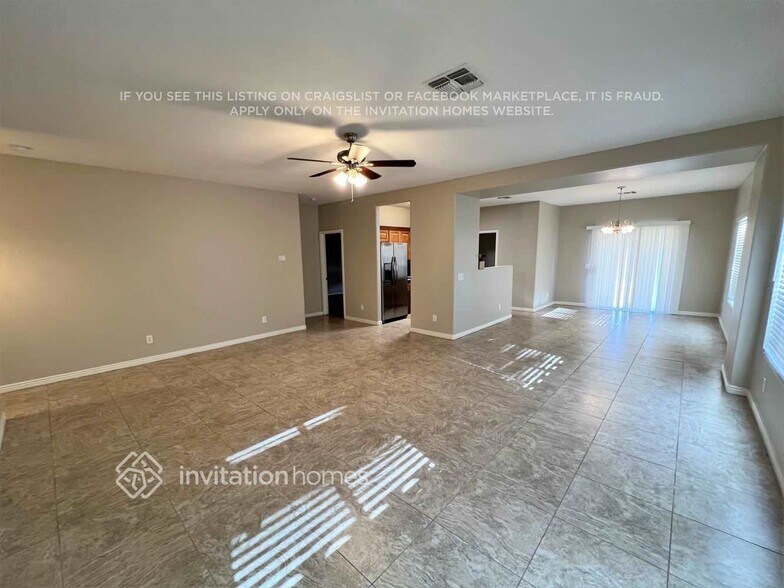 Building Photo - 655 E Renegade Pl