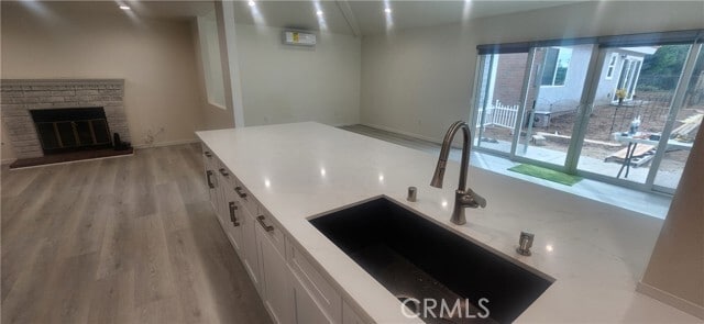 Building Photo - 865 Featherwood Dr