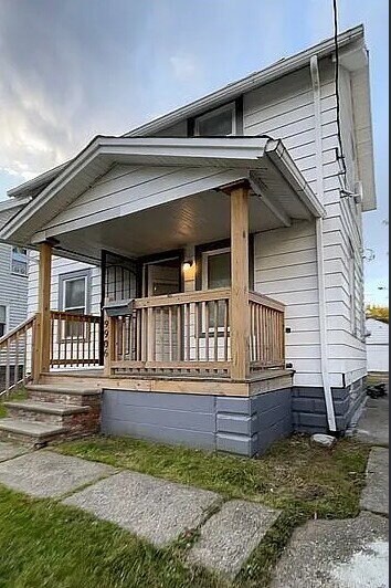 Building Photo - 9906 Nelson Ave