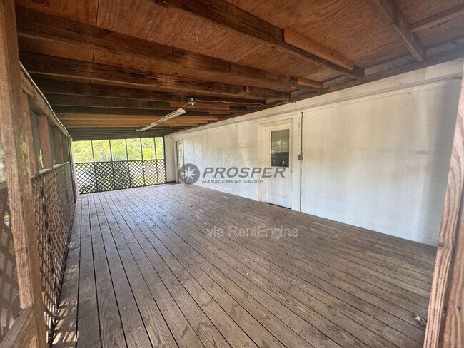 Building Photo - 746 Pistol Club Rd