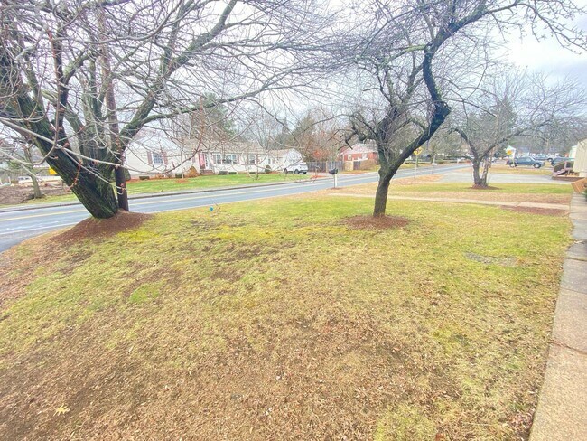 Building Photo - 94 Millville St