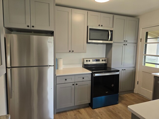 Building Photo - Newly remodeled two bedroom home - Port To...