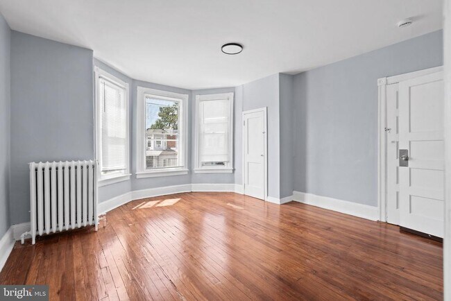Building Photo - 819 S 56th St