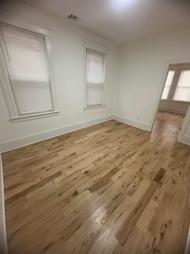 Building Photo - 38 Gates Ave