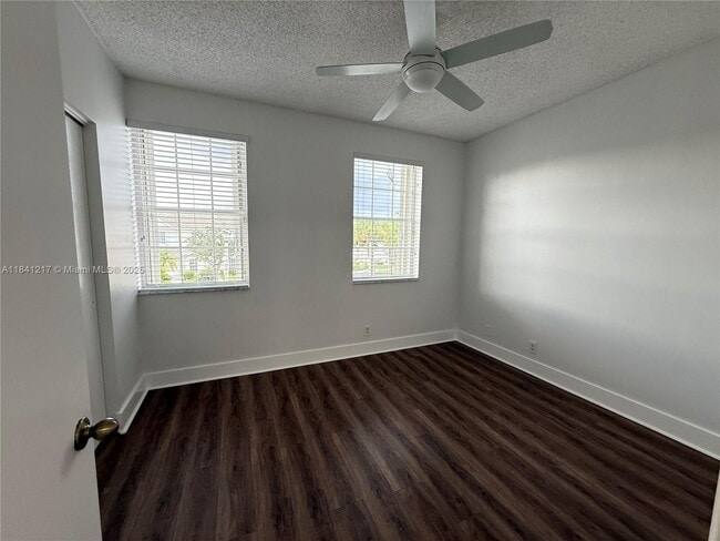Building Photo - 16736 Hemingway Dr