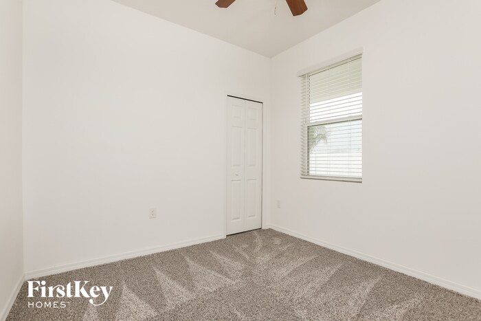 Building Photo - 721 Ladyfish Ln