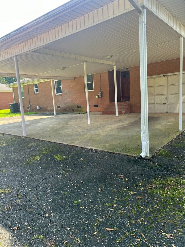 Building Photo - 15221 Hwy 73 Huntersville NC 28078