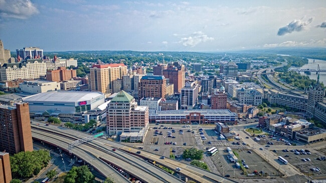 Building Photo - 90 Madison Ave