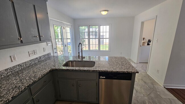 Building Photo - 8307 Ferdinand Ln