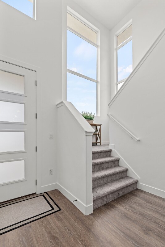 Building Photo - 671 Emerald Pt Dr
