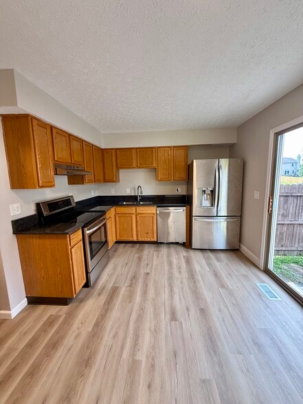 Building Photo - 544 Boulder Dr