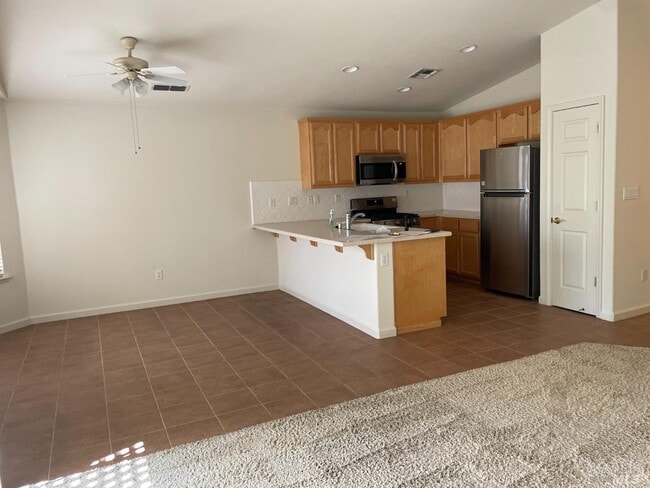 Building Photo - 150 Foxwood Ln