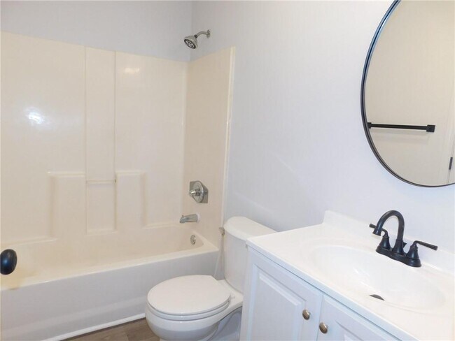 Building Photo - 107 Rock Garden Pl