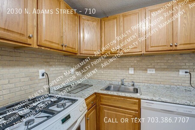 Building Photo - 2030 N Adams St