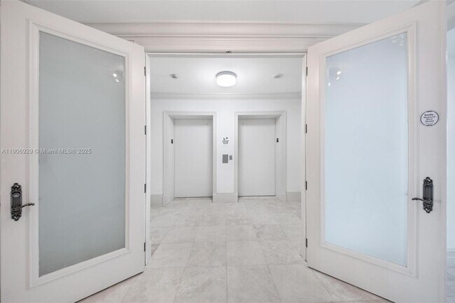 Building Photo - $11,000MONTHLY;3201 NE 183RD STREET #2506 AVENTURA, FL 33160