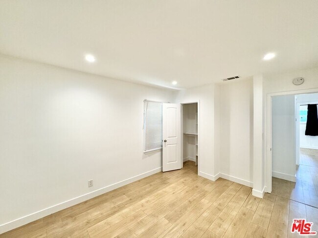 Building Photo - 5937 Ranchito Ave