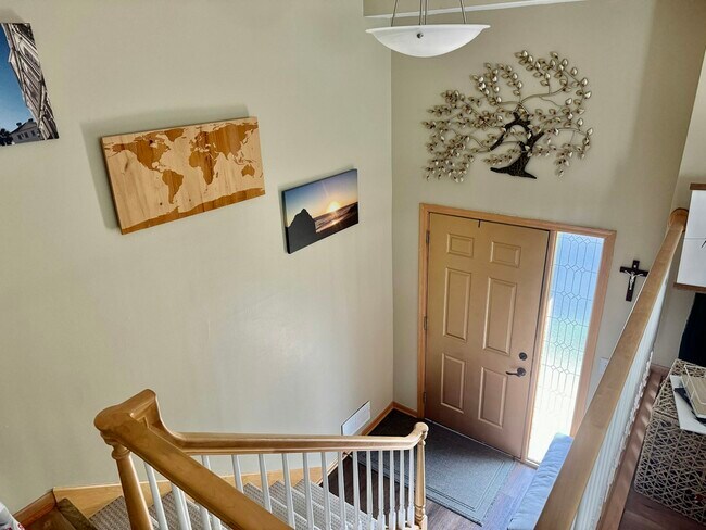 Building Photo - 5248 Beachside Dr