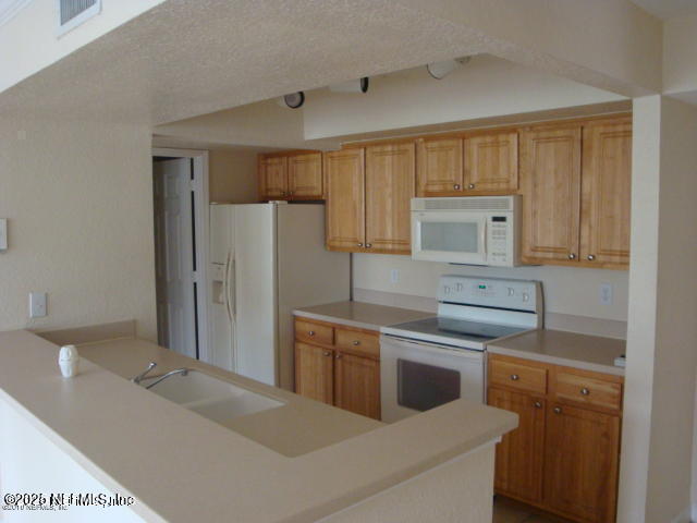 Primary Photo - 10075 GATE N Pky