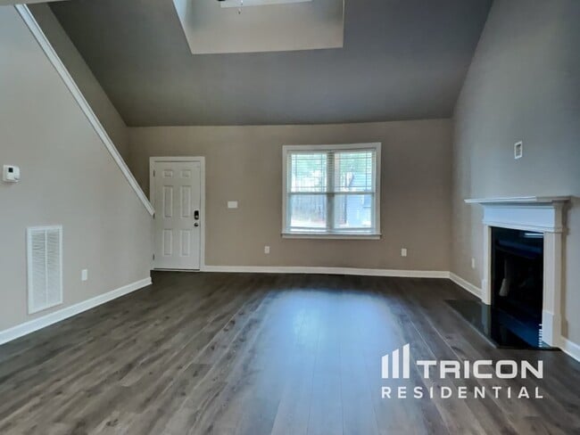 Building Photo - 135 Lasswade Ct