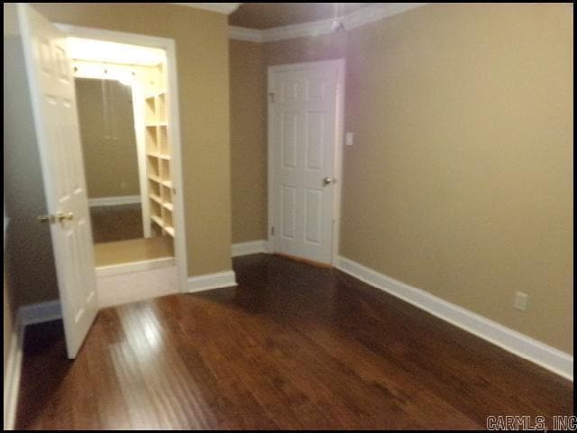 Building Photo - 122 Pin Oak Cove