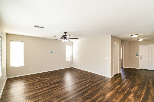 Building Photo - 2285 E Yavapai Ln