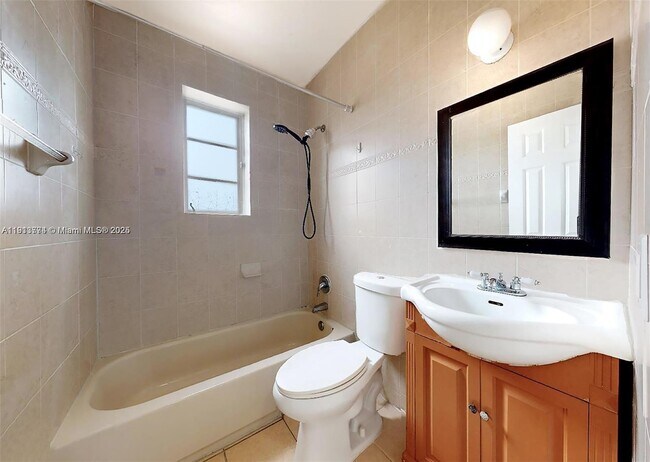 Building Photo - 200 SW 19th Ave