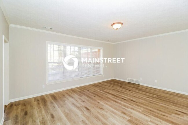Building Photo - 5 Bedroom Pet-Friendly Home in CORDOVA, TN with Main Street Renewal