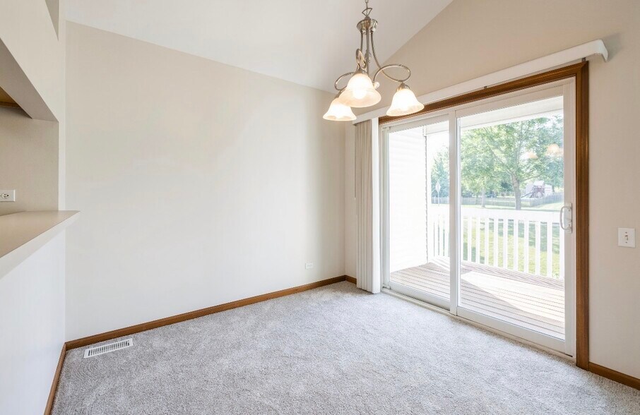 Building Photo - 2424 Dawson Ln