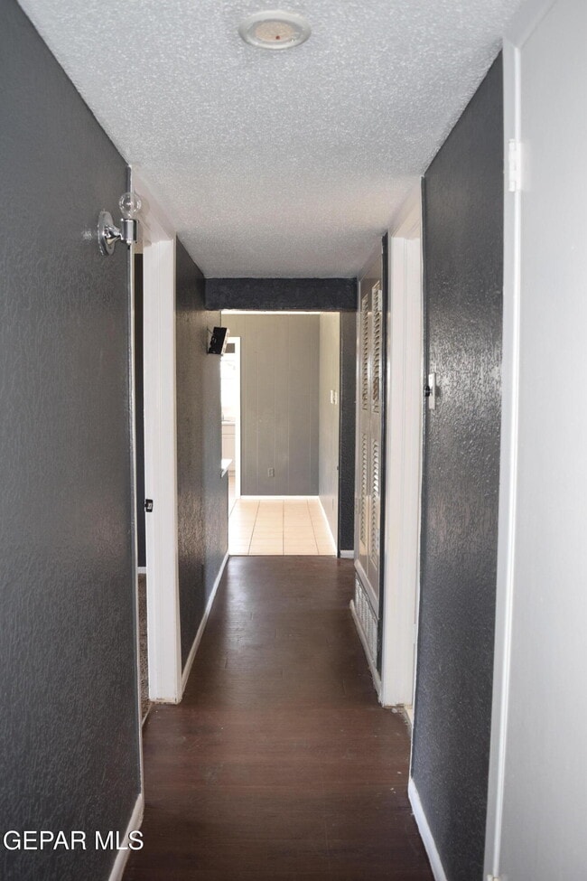 Building Photo - 136 N Festival Dr