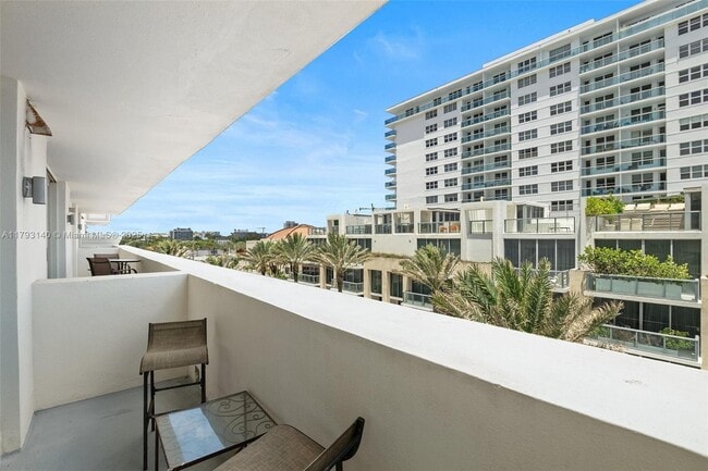 Building Photo - 9499 Collins Ave