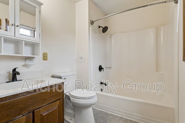 Building Photo - 12 Waterview Point